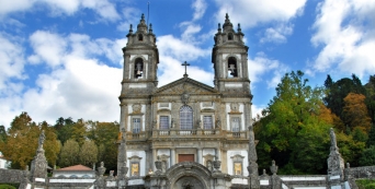 Braga solidária com o trabalho humanitário da Cruz Vermelha