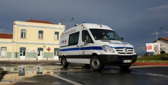 Autarquia do Seixal  atribui verba à Cruz Vermelha para compra de uma ambulância